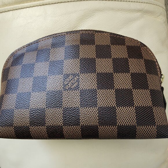 100% Authentic Louis Vuitton Cosmetic Pouch Damier Ebene. Like New! Date SR4280 - Picture 1 of 6